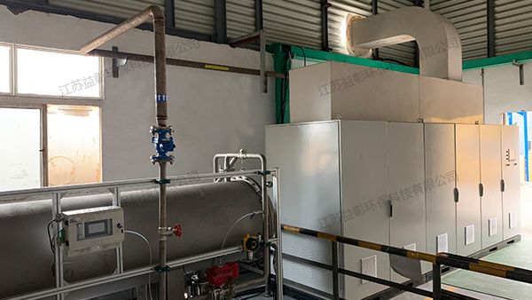 化工廢水處理現(xiàn)場(chǎng)